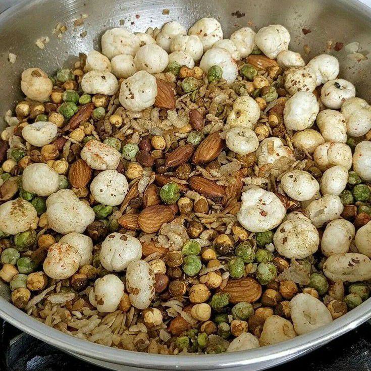 Nuts and seeds mix